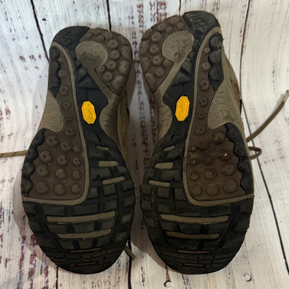 Merrell Women's Tan and Black Athletic Shoes - Picture 5 of 5